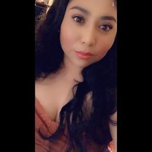 Meet your Posher, Yessenia